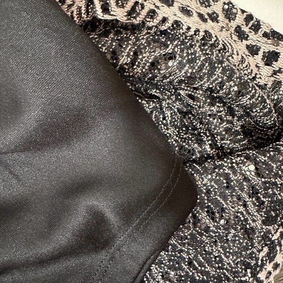 JH Evenings Black & Tan Crocheted Accent Dress, size 8 - Picture 7 of 8